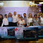 ADRIÁN DE LA GARZA RECONOCE A MADRES Y PADRES DE MONTERREY POR SU ENTREGA A LAS FAMILIAS
