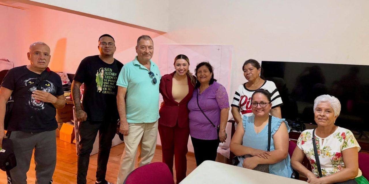 ANYLÚ BENDICIÓN HERNÁNDEZ BENEFICIA A VECINOS DE ESCOBEDO CON APOYO VISUAL