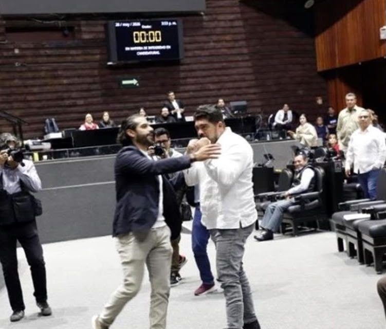 CAOS EN SAN LÁZARO: INSULTOS Y EMPUJONES MARCAN EL CIERRE DEL PERIODO EXTRAORDINARIO