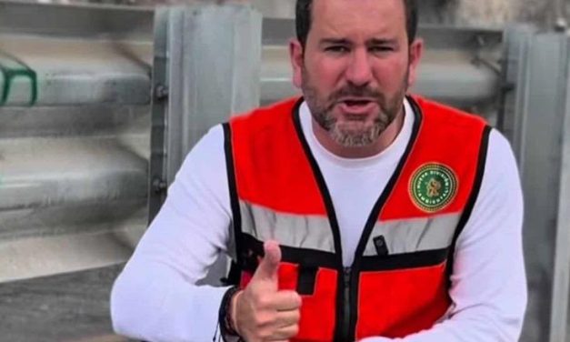 RAÚL LOZANO APUESTA POR BANQUETAS QUE ENFRÍAN MONTERREY Y DEVUELVEN AGUA AL SUBSUELO