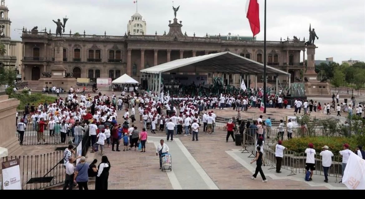 MORENA TOMA LA EXPLANADA DE LOS HÉROES POR EL INFORME DE CLAUDIA SHEINBAUM.