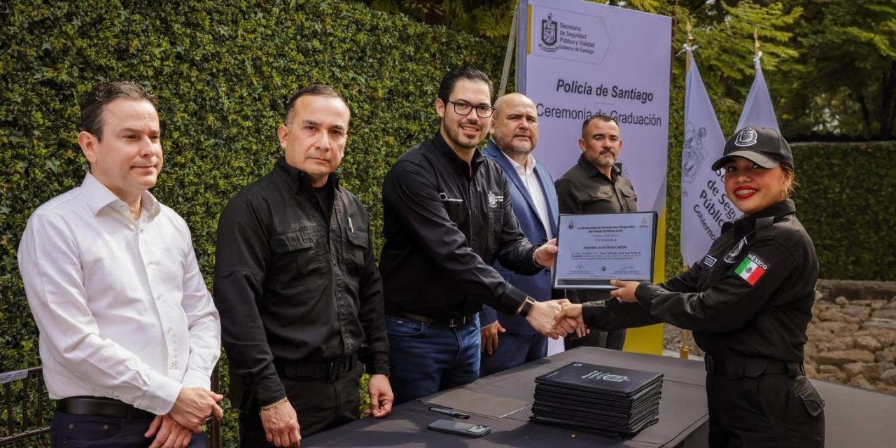 DAVID DE LA PEÑA REFUERZA SEGURIDAD EN SANTIAGO CON 10 NUEVOS POLICÍAS ANTE RETO MUNDIALISTA