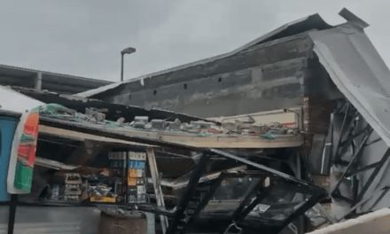 CAOS EN NUEVO LEÓN: LLUVIAS COLAPSAN Y DESTRUYEN LAS PRINCIPALES VIALIDADES