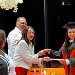 CHELO GÁLVEZ RECONOCE A GRADUADOS DEL CECYTE ESCOBEDO Y LOS LLAMA A ALCANZAR SUS METAS