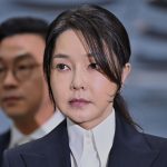 CONDENAN A SIETE AÑOS DE CÁRCEL A EX PRIMERA DAMA DE COREA DEL SUR POR TRÁFICO DE INFLUENCIAS  