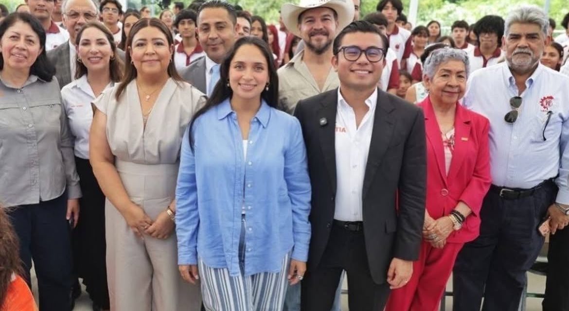 MÓNICA OYERVIDES Y FÉLIX ARRATIA FORTALECEN LA EDUCACIÓN TÉCNICA CON EL CBTIS 298 EN JUÁREZ
