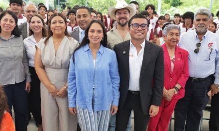 MÓNICA OYERVIDES Y FÉLIX ARRATIA FORTALECEN LA EDUCACIÓN TÉCNICA CON EL CBTIS 298 EN JUÁREZ