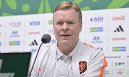 KOEMAN DURA SOLO 24 HORAS, RENUNCIA TRAS LA CAÍDA DE PAÍSES BAJOS FRENTE A MARRUECOS