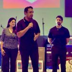 JESÚS NAVA RECONOCE A LOS MAESTROS Y LES ENTREGA UNA CASA PARA PROTEGER A LA NIÑEZ DE SANTA CATARINA