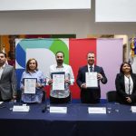 MAURICIO FARAH FIRMA CONVENIO CON UANL PARA BECAR A FUNCIONARIOS DE SAN PEDRO