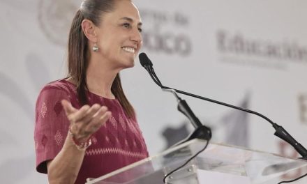 CLAUDIA SHEINBAUM DEFIENDE A MÉXICO Y SORPRENDE CON RETO “SEIS-SIETE” A NIÑOS DE COLIMA