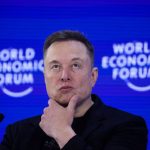 ELON MUSK DISPARA SU RIQUEZA, YA ROZA EL BILLÓN DE DÓLARES