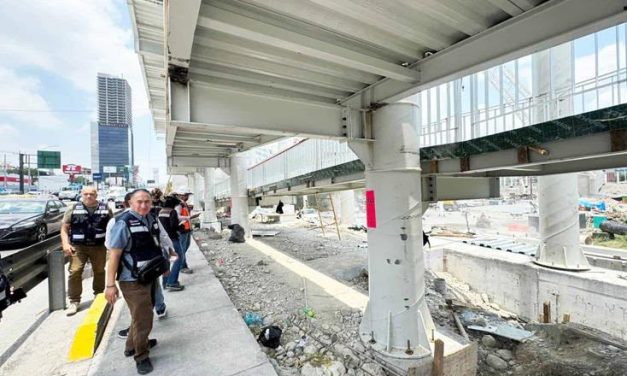 PESE A CLAUSURA, CONTINÚA OBRA EN EL PUENTE LA VIRGEN Y OBSTRUYE CAUCE