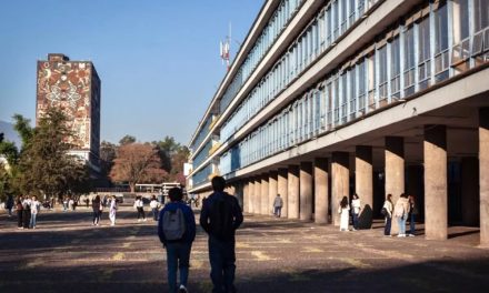 DENUNCIAN TRAMPA EN EXAMEN DE ADMISIÓN DE LA UNAM Y SEÑALAN PUNTAJES SOSPECHOSOS 