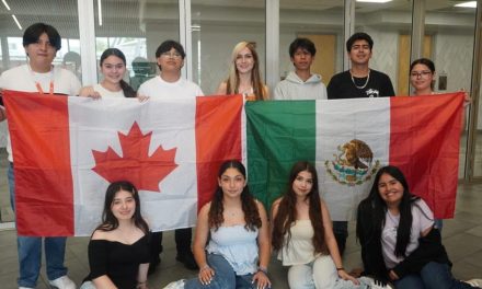 BAJO EL RECTORADO DE SANTOS GUZMÁN, 79 ESTUDIANTES DE LA UANL CONCLUYEN ESTANCIA ACADÉMICA EN CANADÁ