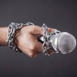 CLAUDIA SHEINBAUM IMPULSA MULTAS CONTRA RADIO Y TV Y PROPONE ANALIZAR SANCIONES A PRENSA Y REDES SOCIALES