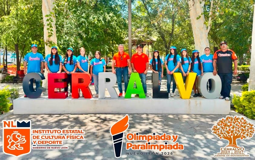 BALTAZAR MARTÍNEZ ENTREGA NUEVOS UNIFORMES A LA ACADEMIA MUNICIPAL DE SÓFTBOL DE CERRALVO