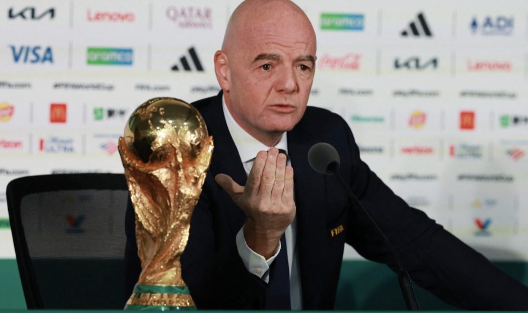 FIFA ANALIZARÁ AMPLIAR EL MUNDIAL A 64 SELECCIONES PARA 2030