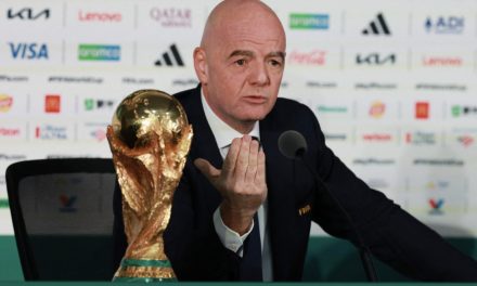 FIFA ANALIZARÁ AMPLIAR EL MUNDIAL A 64 SELECCIONES PARA 2030