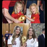 PRINCESA LEONOR E INFANTA SOFÍA RECREAN HISTÓRICA IMAGEN CON LA COPA DEL MUNDO