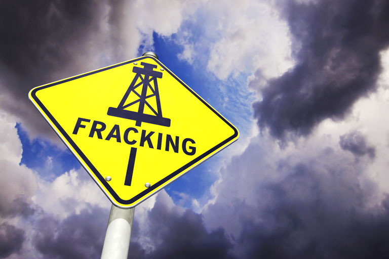 ADVIERTEN RIESGOS DEL FRACKING EN NUEVO LEÓN POR CONSUMO DE AGUA Y SISMICIDAD