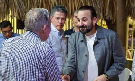 MAURICIO FARAH RECONOCE A JUECES AUXILIARES POR DÉCADAS DE SERVICIO COMUNITARIO