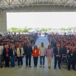 FRANCISCO ESQUIVEL RECONOCE A LA PRIMERA GENERACIÓN DE TSU DE LA UNIVERSIDAD POLITÉCNICA   DE APODACA