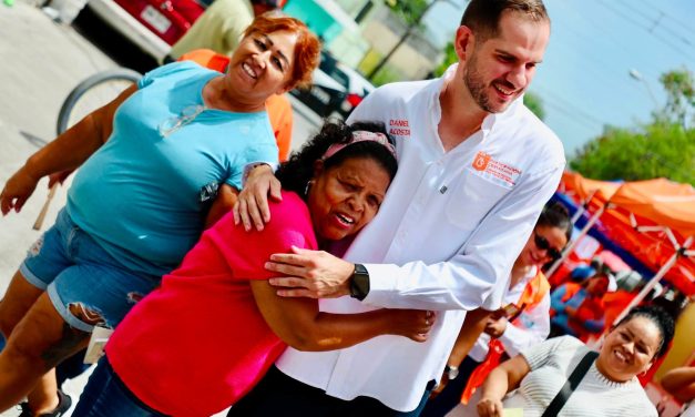 DANIEL ACOSTA LLEVA ATENCIÓN A LAS FAMILIAS DE VALLE DE SANTA LUCÍA