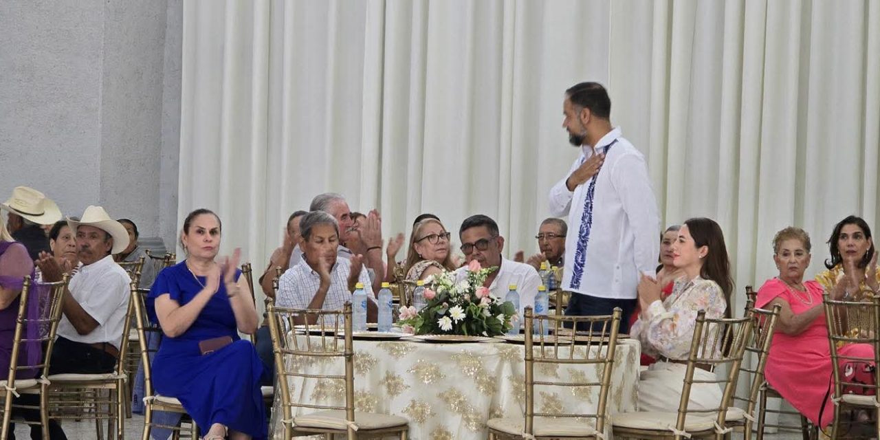 ALDO CASTELLANO CELEBRA A LOS ADULTOS MAYORES DE AGUALEGUAS
