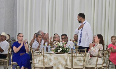 ALDO CASTELLANO CELEBRA A LOS ADULTOS MAYORES DE AGUALEGUAS