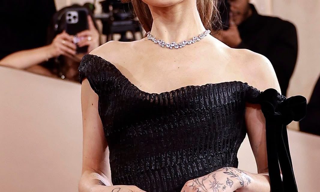ARIANA GRANDE ROMPE EL SILENCIO SOBRE LOS MOTIVOS DETRÁS DE SU DESCANSO