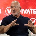 JEFF BEZOS APROVECHA RÉCORD DE AMAZON Y VENDE 350 MILLONES EN ACCIONES