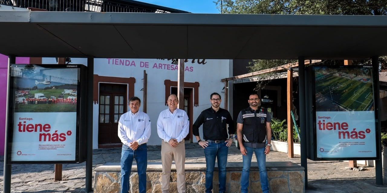 DAVID DE LA PEÑA ENTREGA 20 PARADAS DE AUTOBÚS RENOVADAS PARA MEJORAR LA MOVILIDAD EN SANTIAGO