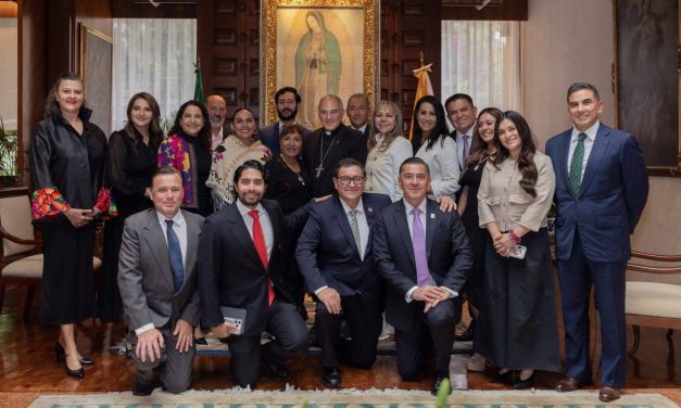 PONCHO ROBLEDO PLANTEA ANTE EL REPRESENTANTE DEL VATICANO EL DEBATE SOBRE MIGRACIÓN, CORRUPCIÓN E INJUSTICIA FISCAL