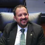 HÉCTOR DE LA GARZA LLEVA LA VOZ DE JUÁREZ AL SENADO Y ABRE EL MICRÓFONO A LA CIUDADANÍA