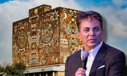 CRISTIAN CASTRO CONCLUYE LA PREPARATORIA A LOS 51 AÑOS Y SE GRADUARÁ ACOMPAÑADO DE SU MADRE VERÓNICA CASTRO