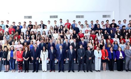 SANTOS GUZMÁN Y ADRIANA GARZA DAN LA BIENVENIDA A ESTUDIANTES DE INTERCAMBIO EN LA UANL
