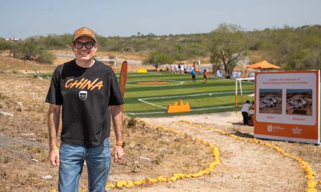 BALTAZAR MARTÍNEZ RÍOS INAUGURA NUEVA CANCHA DE FUTBOL EN EL PARQUE EL CUCHILLO, EN CHINA