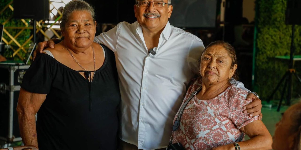 ANDRÉS MIJES RECONOCE A ABUELITAS Y ABUELITOS COMO PILARES DE LAS FAMILIAS DE NUEVO LEÓN