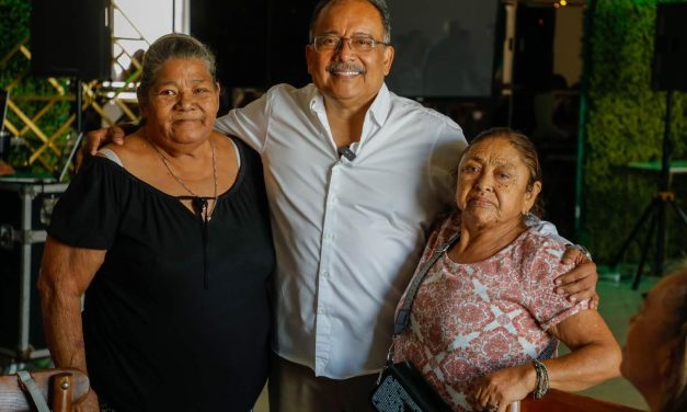 ANDRÉS MIJES RECONOCE A ABUELITAS Y ABUELITOS COMO PILARES DE LAS FAMILIAS DE NUEVO LEÓN