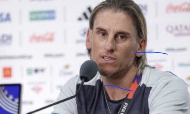 BECCACECE DEJA ECUADOR TRAS ELIMINACIÓN ANTE MÉXICO Y ABANDONA CONFERENCIA DE PRENSA   