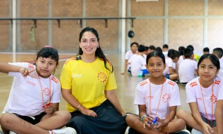 🔥 MÓNICA OYERVIDES SORPRENDE EN JUÁREZ CON SUS CAMPAMENTOS DE VERANO, ¿QUÉ ESTÁ HACIENDO DIFERENTE?