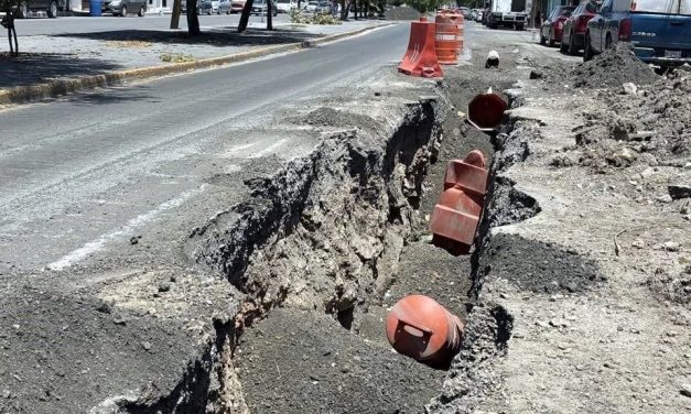 🚧⚠️ ZANJA AGRAVA AFECTACIONES VIALES Y COMPLICA EL TRÁNSITO EN SAN NICOLÁS