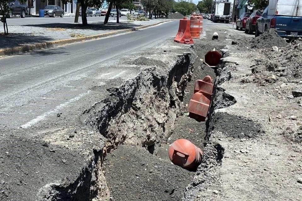 🚧⚠️ ZANJA AGRAVA AFECTACIONES VIALES Y COMPLICA EL TRÁNSITO EN SAN NICOLÁS