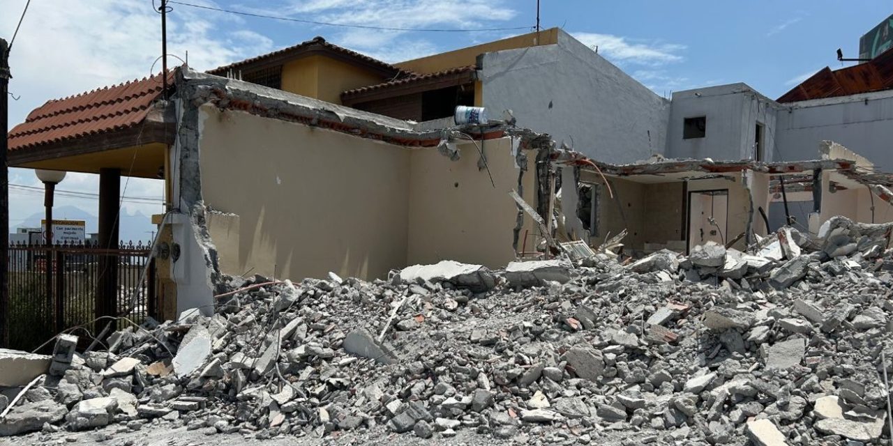 MONTERREY AVANZA EN DEMOLICIÓN PARA AMPLIAR PASEO DE LOS LEONES
