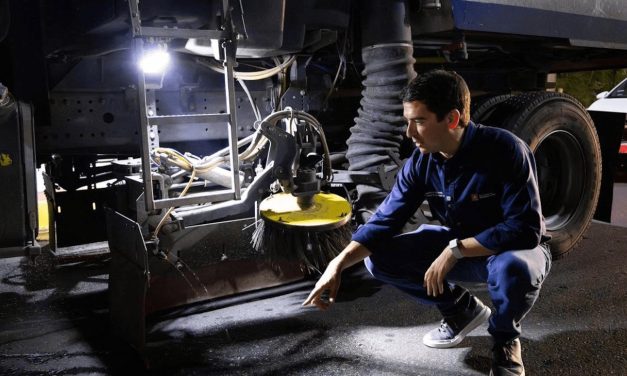 MARCELO SEGOVIA SUPERVISA REMOZAMIENTO NOCTURNO DEL PUENTE ROGELIO CANTÚ