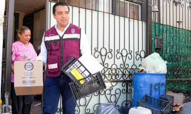 JESÚS NAVA ACERCA SERVICIO DE RECOLECCIÓN DE CACHARROS A FAMILIAS DE SANTA CATARINA