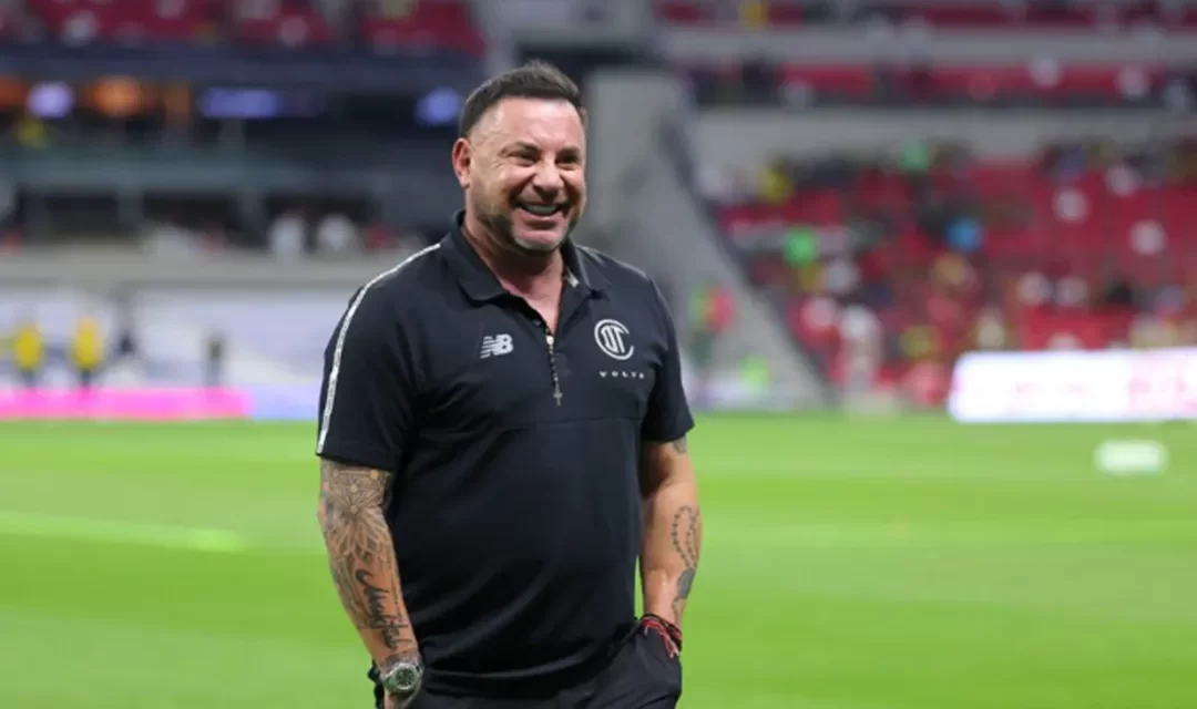 EL TURCO MOHAMED SE DECLARA LISTO PARA DIRIGIR A LA SELECCIÓN ARGENTINA