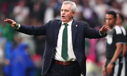 JAVIER AGUIRRE EXPLICA POR QUÉ ACEPTÓ DIRIGIR AL VALENCIA: “ES UNA ADICCIÓN”