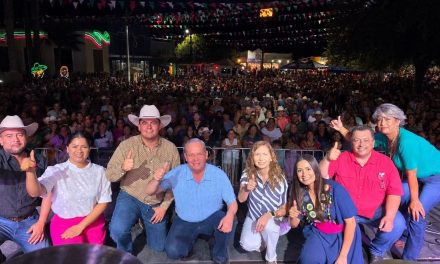 JUAN MANUEL MORTON ENCABEZA NOCHE MEXICANA EN ANÁHUAC